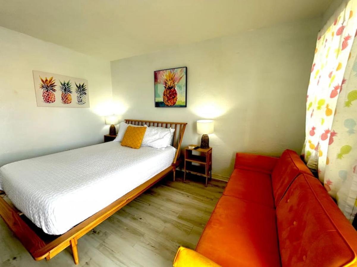 Pineapple Shores Retro 6 Apartamento